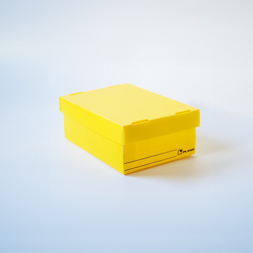 CAJA PLANA CON TAPA 806 AMARILLO 31X22X12